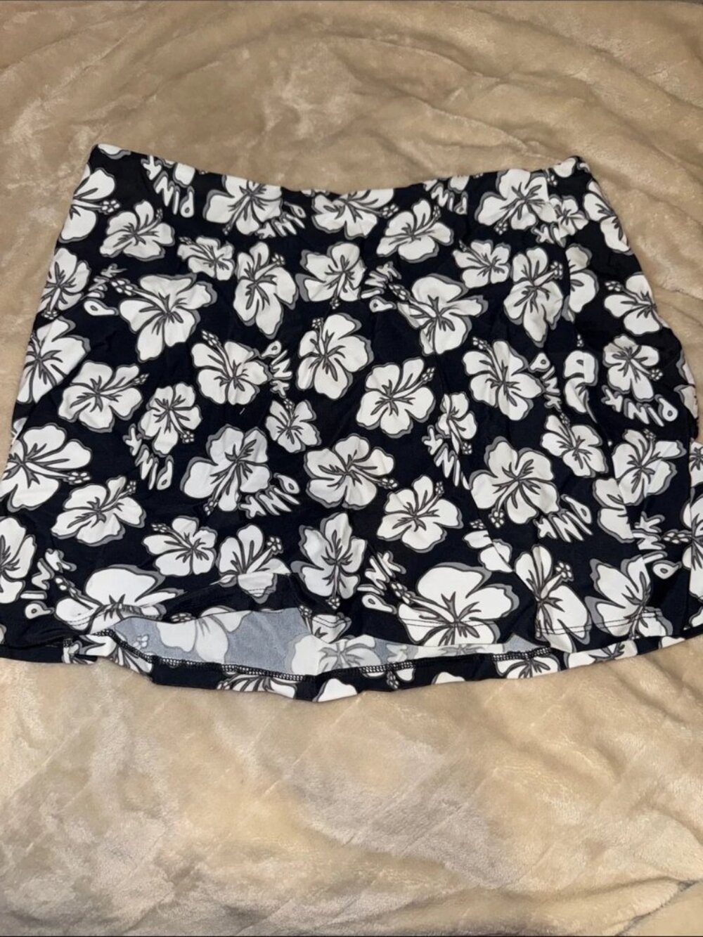 NWT PINK Victoria's Secret Swim Black Hibiscus Skirt